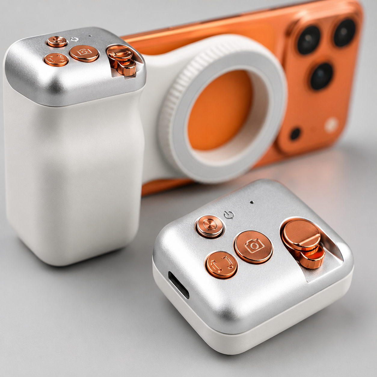 Raviqo OneGrip / Magnetic Camera Grip For Smartphone Photography